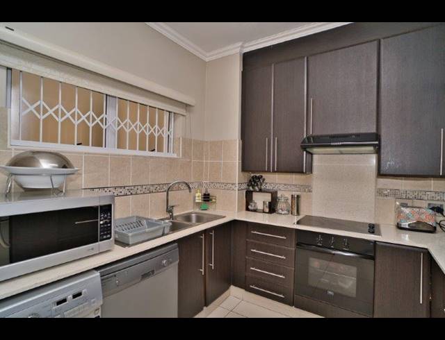 3 BEDROOM APARTMENT FOR SALE IN LA LUCIA